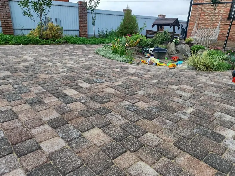 Укладка тротуарной плитки